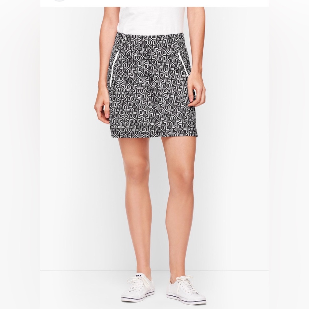T By Talbots Athletic Skort Skirt Black White Women’s XL  
Msrp: $69.50